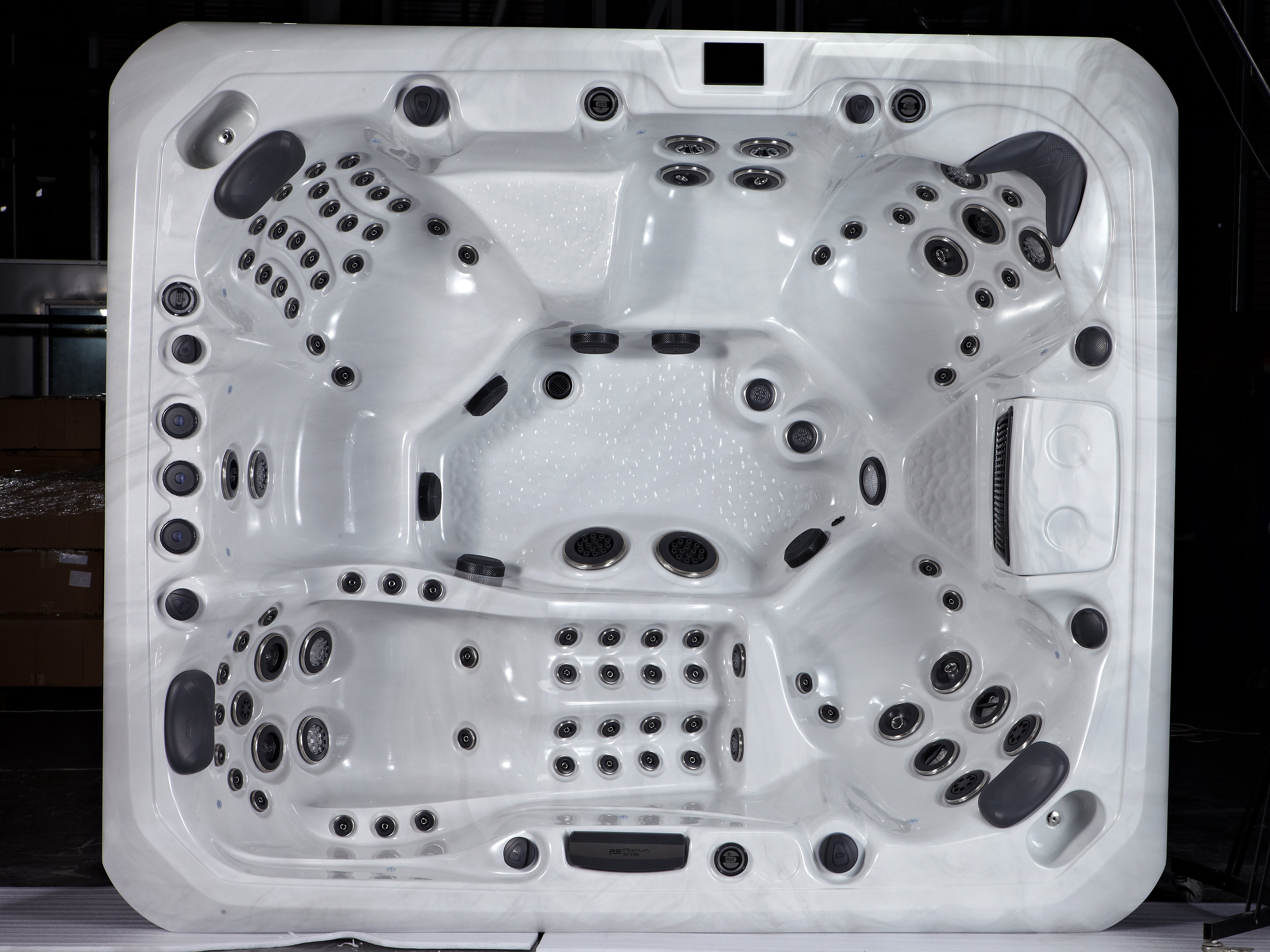 Platinum Spa Premium Maximus <br/> (99 jets / 1 lounge)