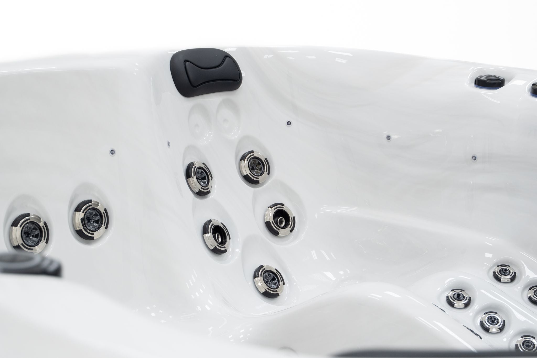 Platinum Spa Deluxe Refresh <br/> (49 jets / 1 lounge)